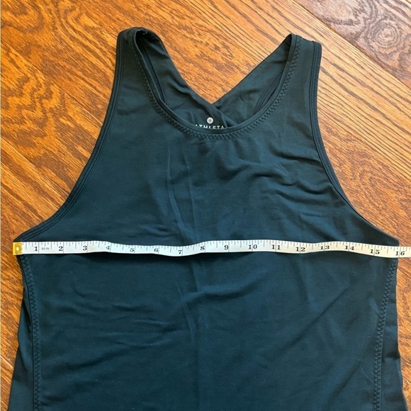 Athleta Tank in Teal women’s size xs. Cross straps in back. Like new! - Picture 3 of 7